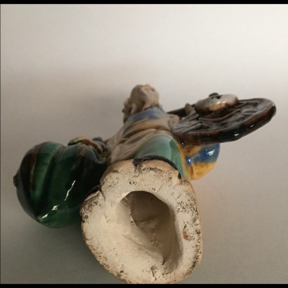Vintage Glazed Figurine Asian Man Carrying Good Luck Charm - Picture 4 of 4